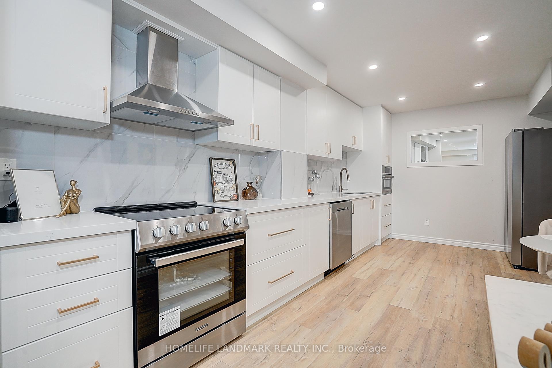 Photo 17 of 38 West Borough Street, Markham, Aileen-Willowbrook — HOMEH