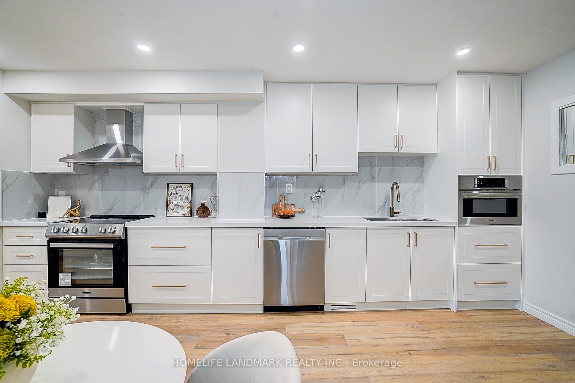 Photo 18 of 38 West Borough Street, Markham, Aileen-Willowbrook — HOMEH
