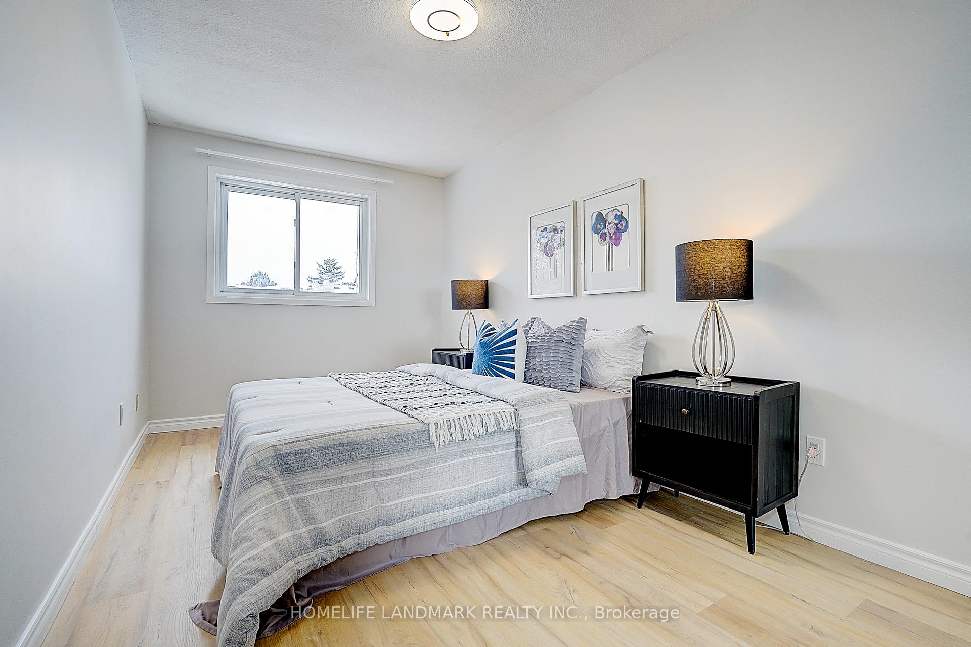 Photo 30 of 38 West Borough Street, Markham, Aileen-Willowbrook — HOMEH