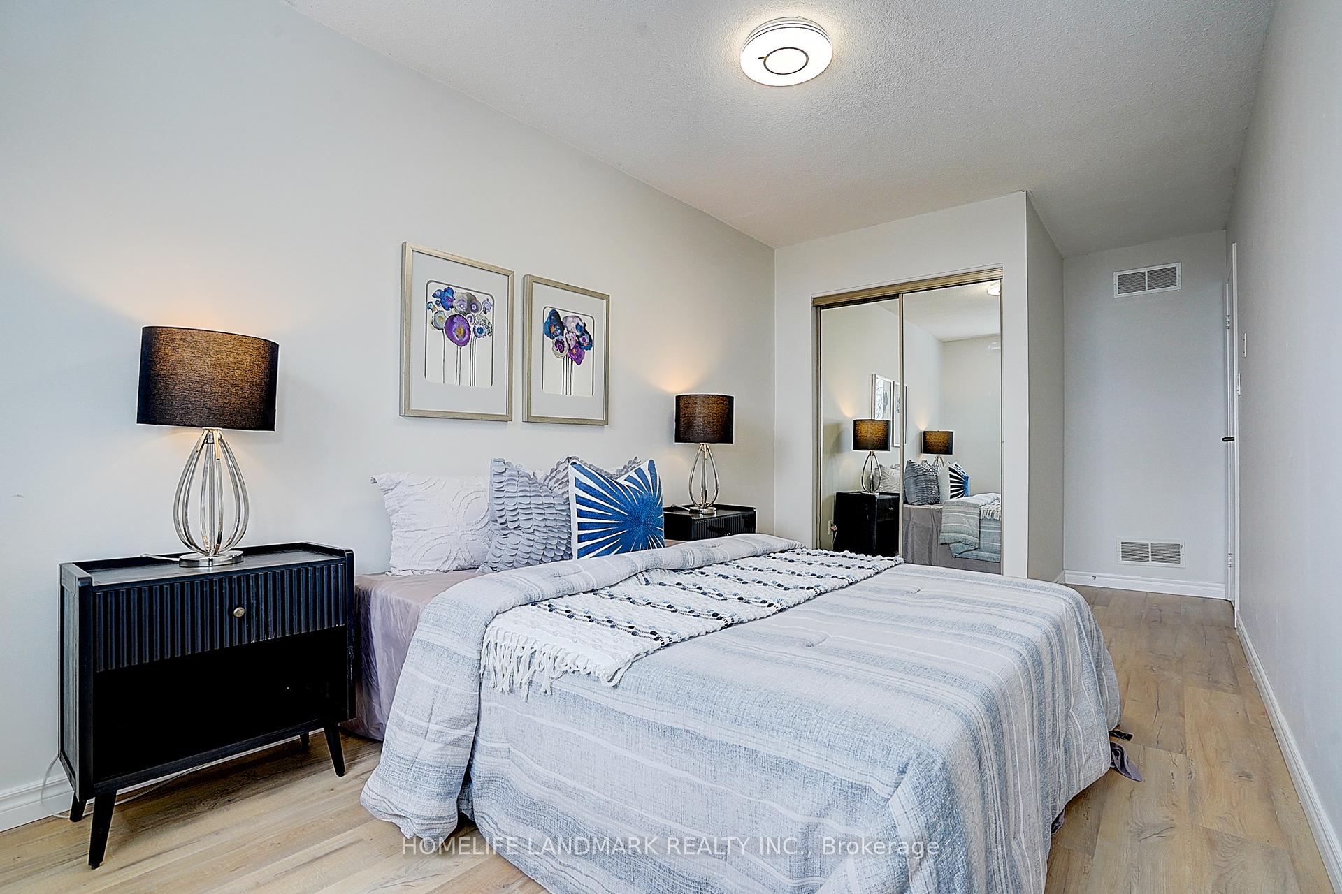 Photo 31 of 38 West Borough Street, Markham, Aileen-Willowbrook — HOMEH