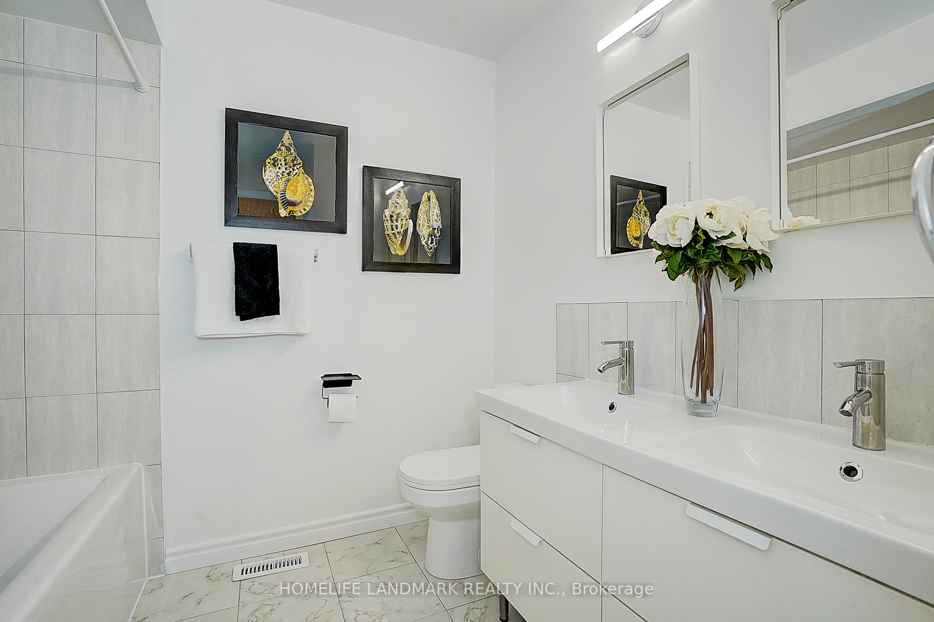 Photo 32 of 38 West Borough Street, Markham, Aileen-Willowbrook — HOMEH