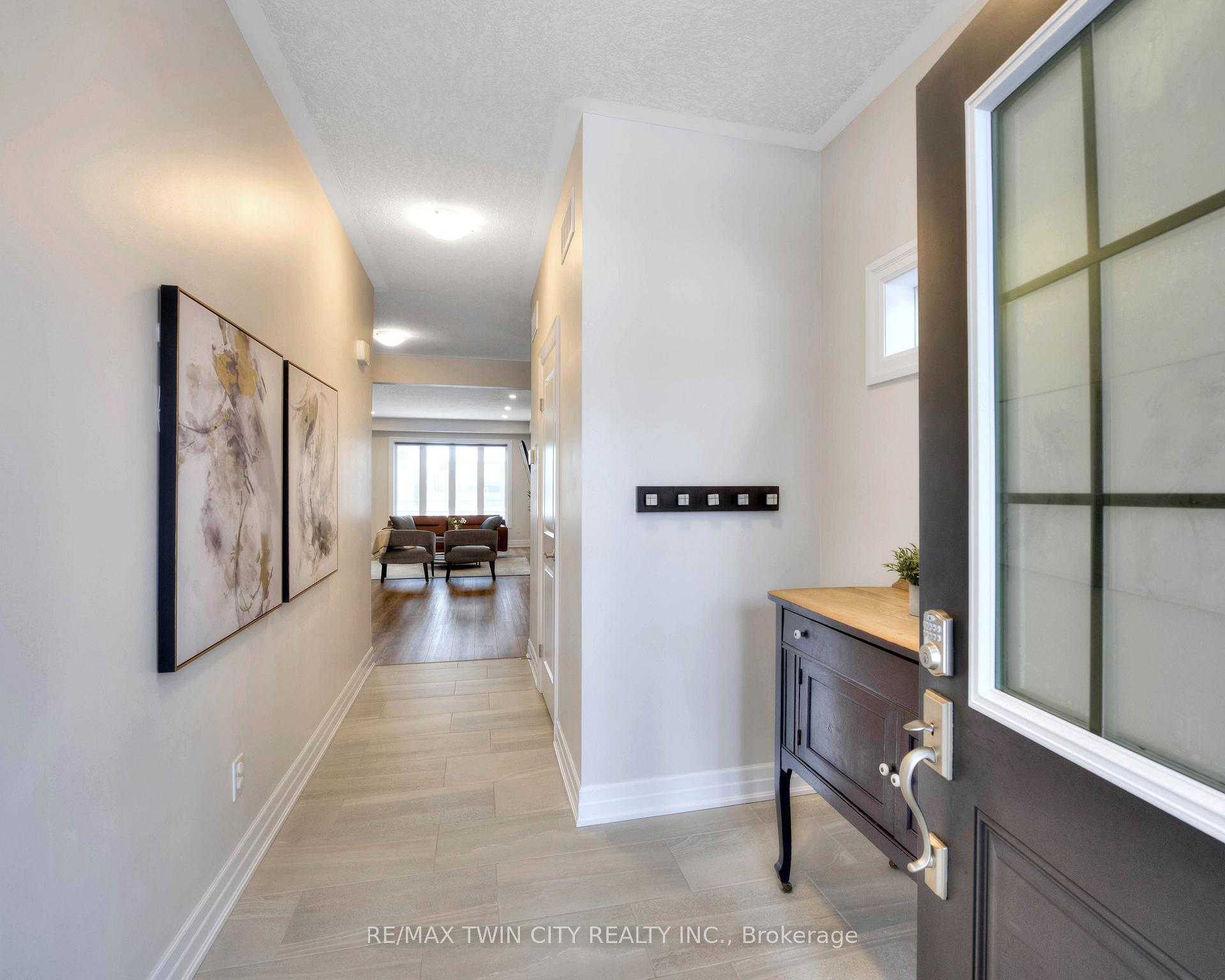 Photo 4 of 120 Foamflower Place, Waterloo — HOMEH