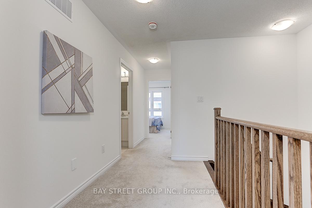 Photo 16 of 76 Chicago Lane, Markham, Wismer — HOMEH