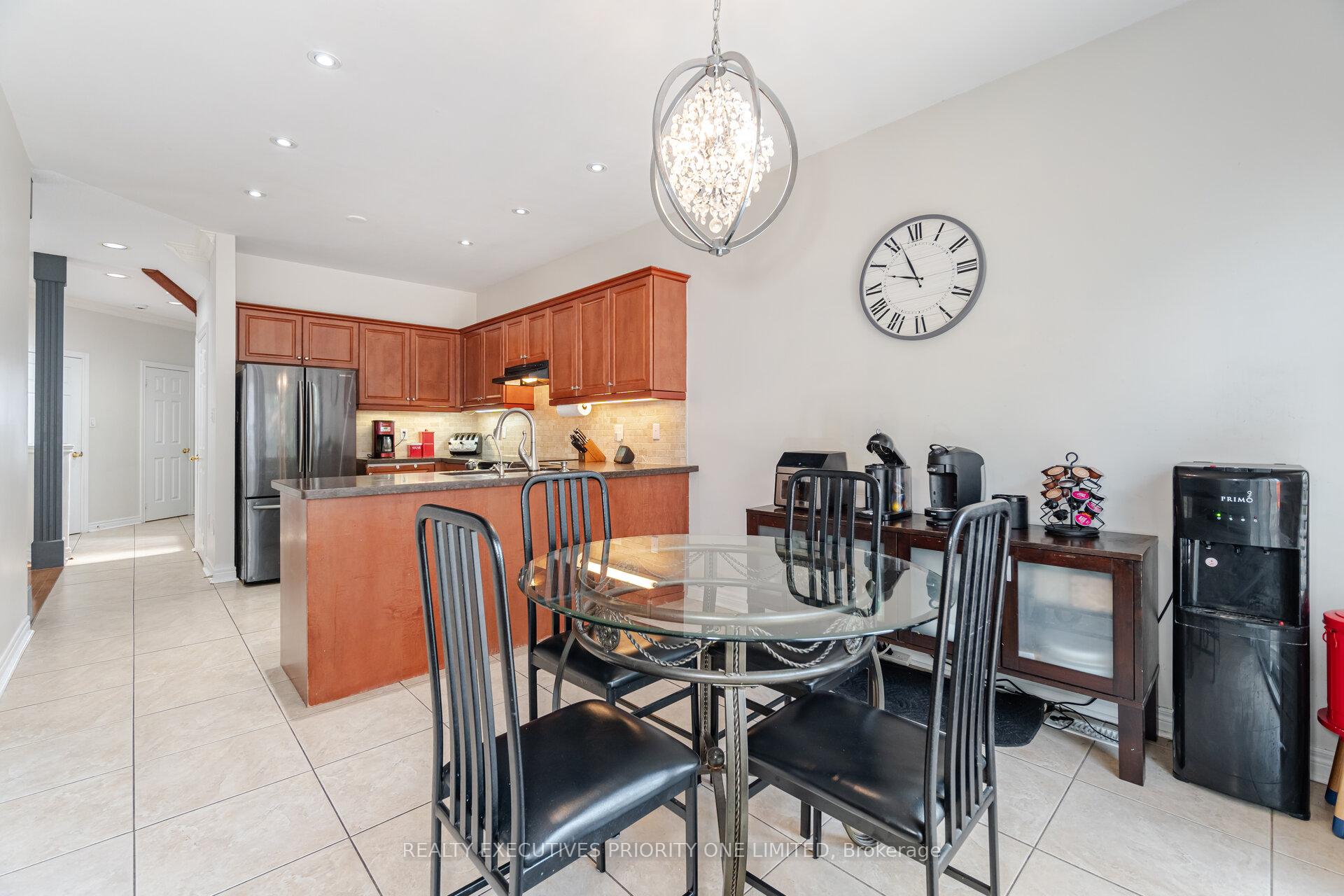 Photo 12 of 105 Solway Avenue, Vaughan, Maple — HOMEH