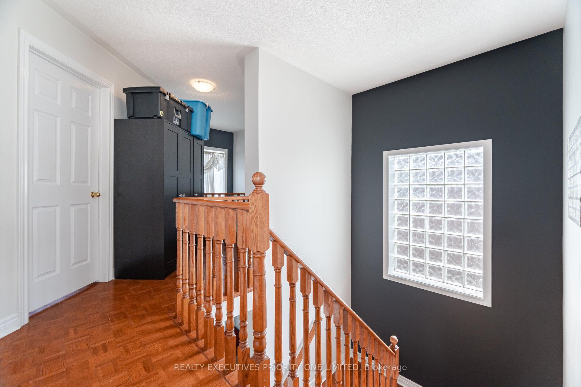 Photo 20 of 105 Solway Avenue, Vaughan, Maple — HOMEH