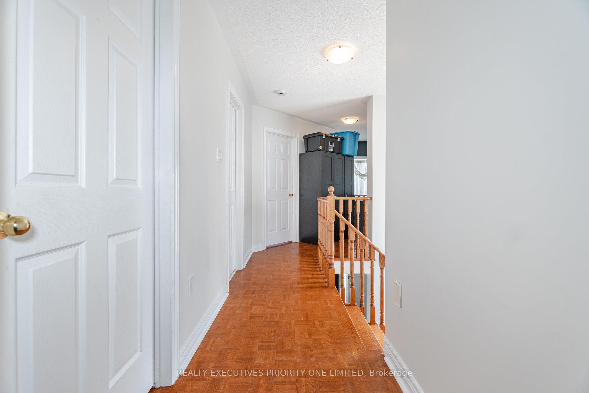 Photo 21 of 105 Solway Avenue, Vaughan, Maple — HOMEH