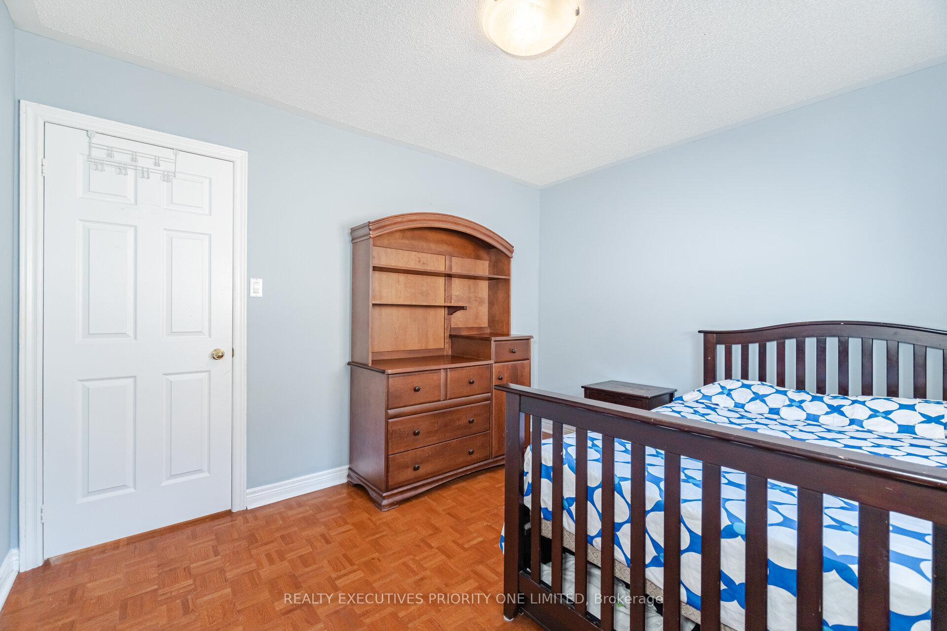 Photo 29 of 105 Solway Avenue, Vaughan, Maple — HOMEH