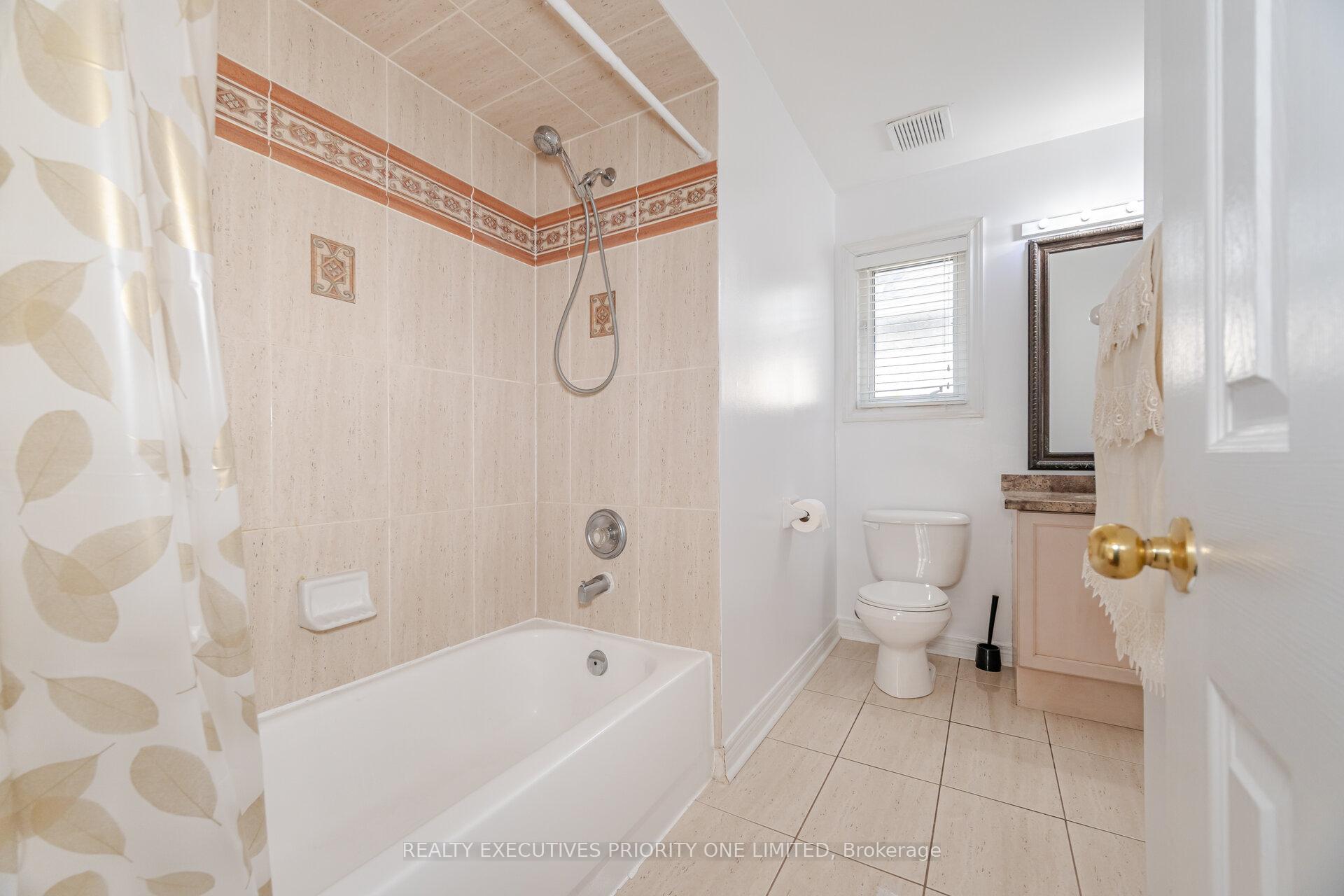 Photo 31 of 105 Solway Avenue, Vaughan, Maple — HOMEH