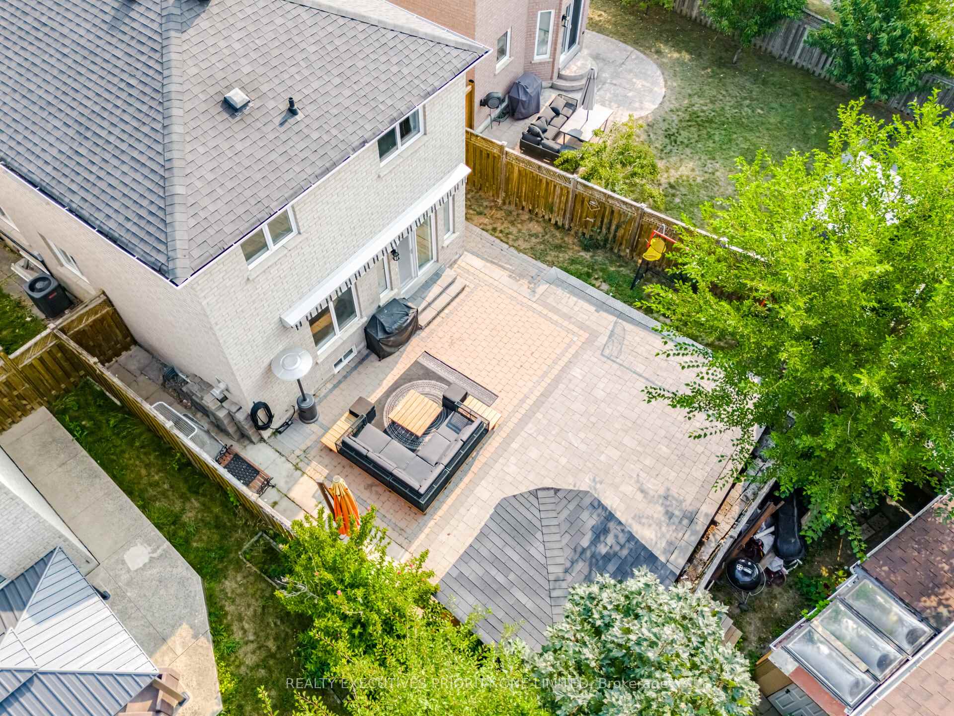 Photo 42 of 105 Solway Avenue, Vaughan, Maple — HOMEH