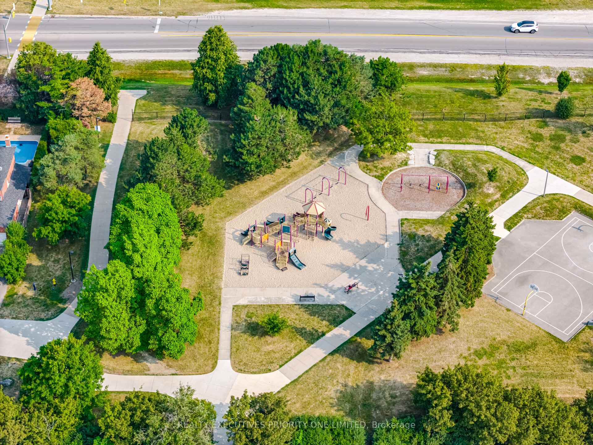 Photo 46 of 105 Solway Avenue, Vaughan, Maple — HOMEH