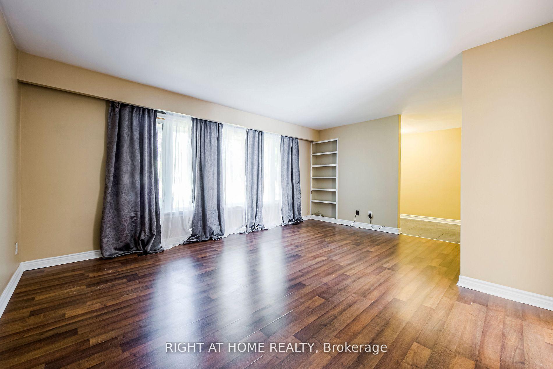 Photo 5 of Unit Main-A, 1715 Rossland Road, Whitby, Blue Grass Meadows — HOMEH
