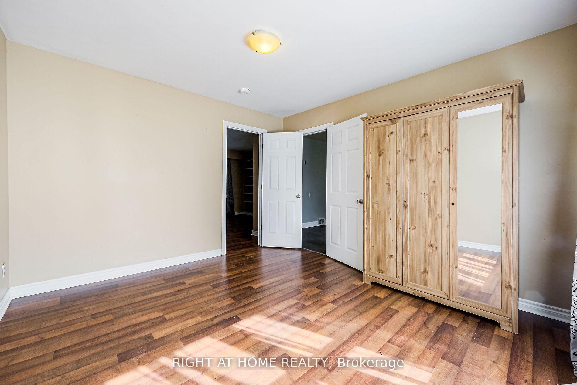 Photo 8 of Unit Main-A, 1715 Rossland Road, Whitby, Blue Grass Meadows — HOMEH