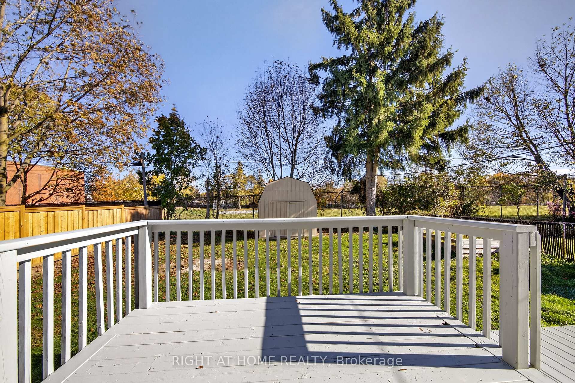 Photo 9 of 11 Newton Street, Barrie, Wellington — HOMEH