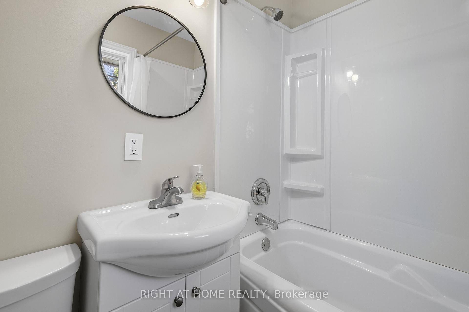 Photo 28 of 11 Newton Street, Barrie, Wellington — HOMEH