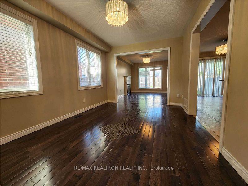 Photo 3 of 35 Chatterson Street, Whitby, Rolling Acres — HOMEH