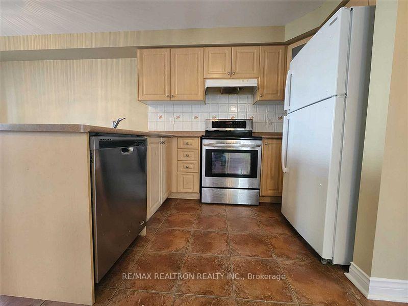 Photo 9 of 35 Chatterson Street, Whitby, Rolling Acres — HOMEH