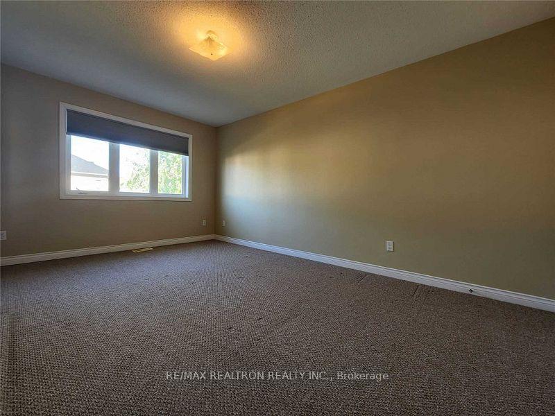 Photo 13 of 35 Chatterson Street, Whitby, Rolling Acres — HOMEH
