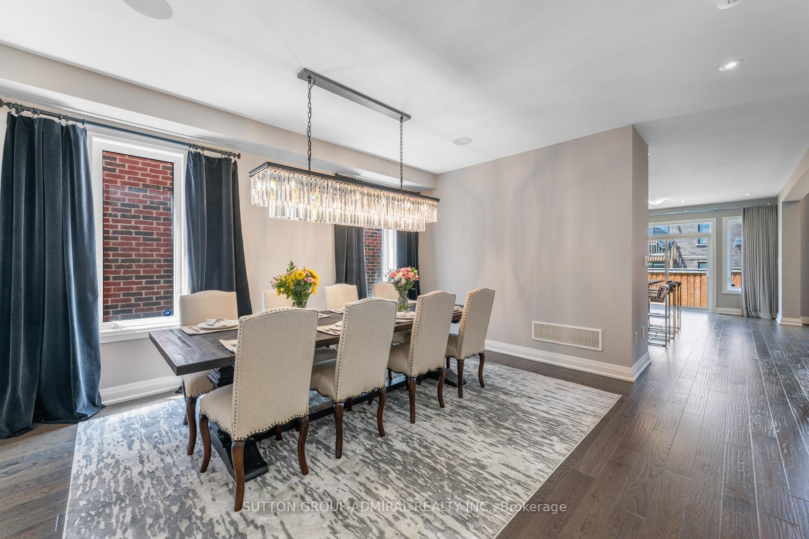 Photo 6 of 601 Mactier Drive, Vaughan, Kleinburg — HOMEH