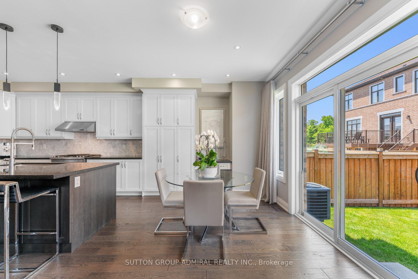 Photo 13 of 601 Mactier Drive, Vaughan, Kleinburg — HOMEH