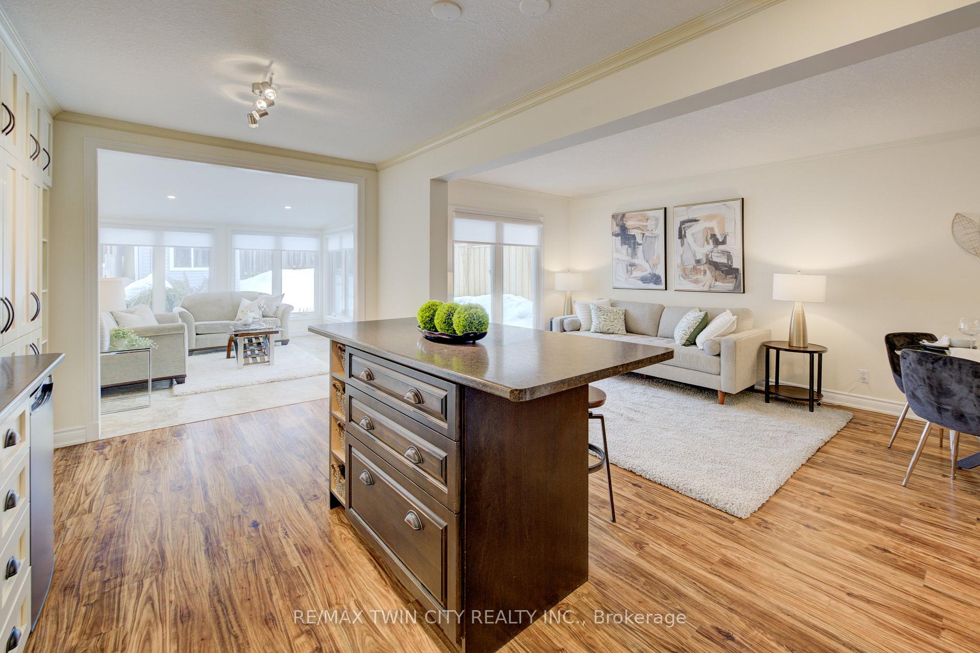 Photo 18 of Unit B, 708 Karlsfeld Road, Waterloo — HOMEH