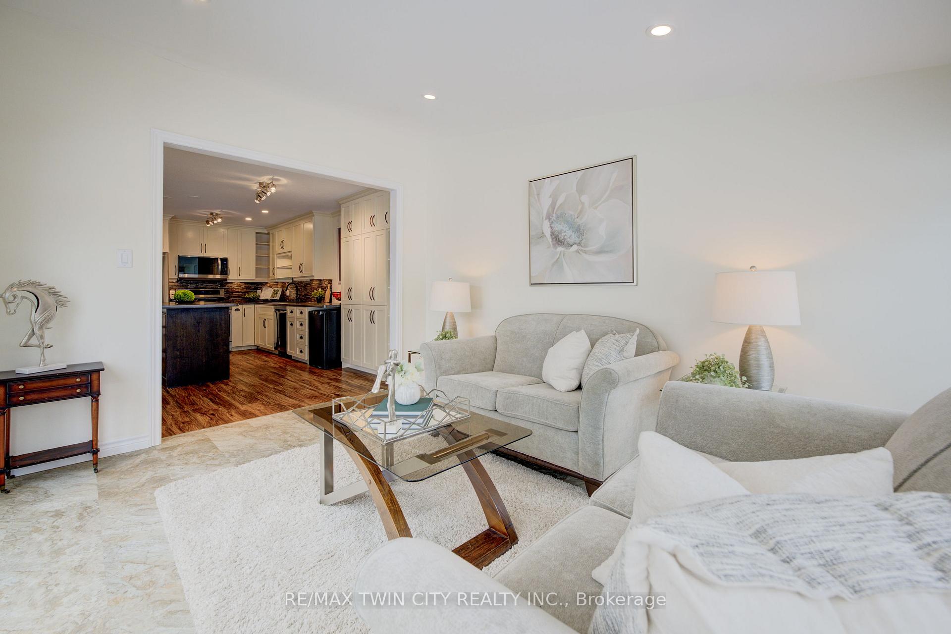 Photo 21 of Unit B, 708 Karlsfeld Road, Waterloo — HOMEH