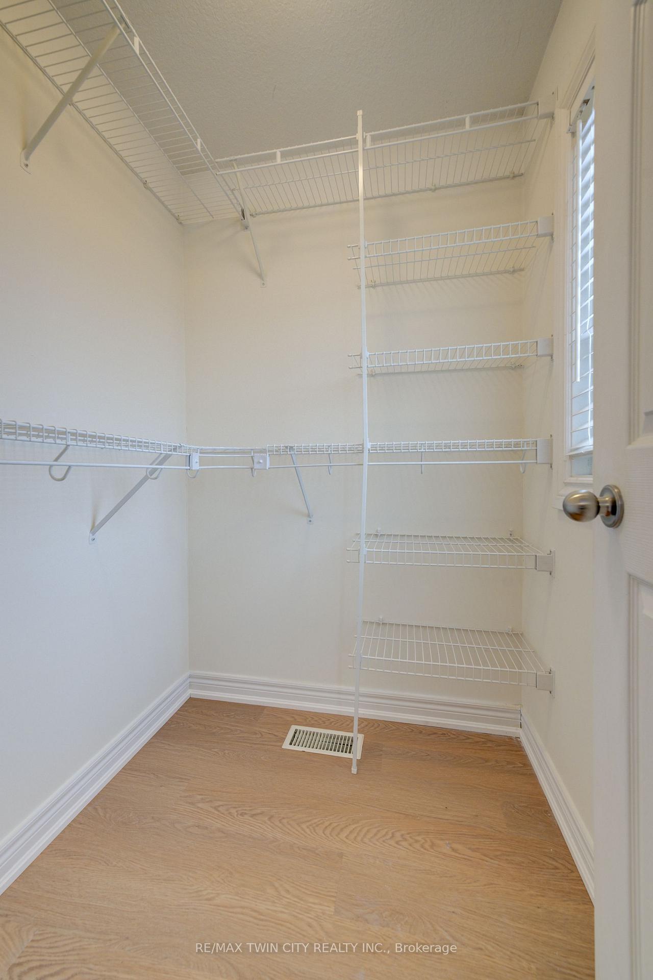 Photo 30 of Unit B, 708 Karlsfeld Road, Waterloo — HOMEH