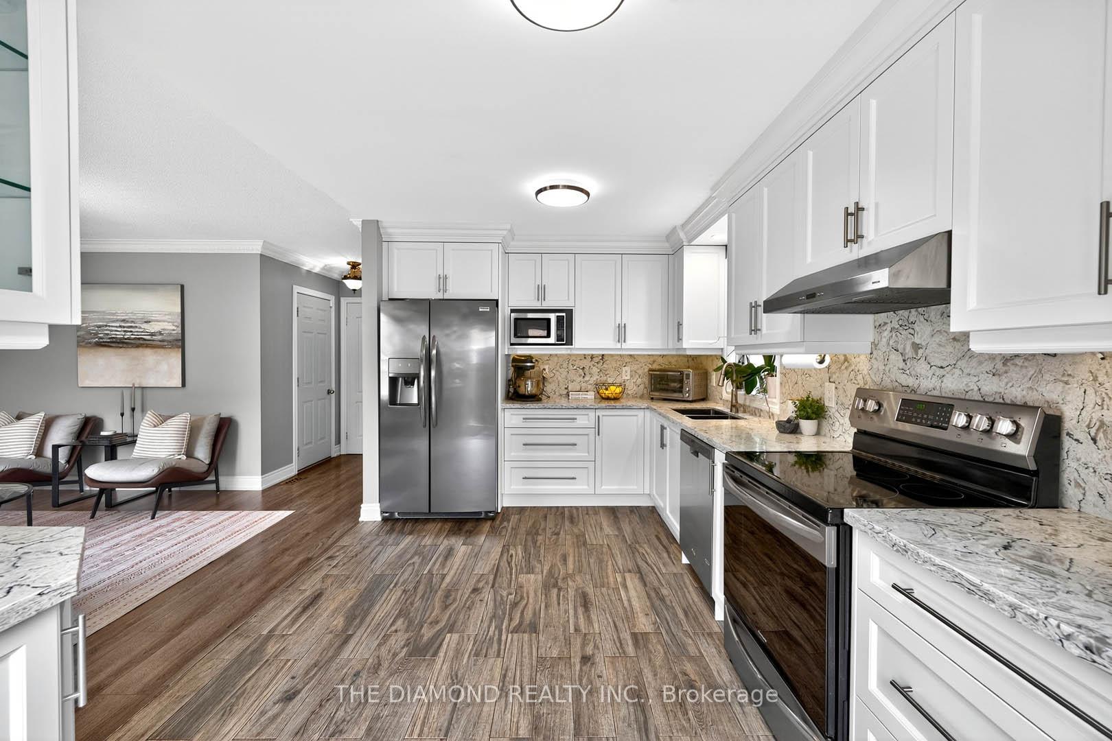 Photo 13 of 63 Adventure Crescent, Vaughan, Vellore Village — HOMEH