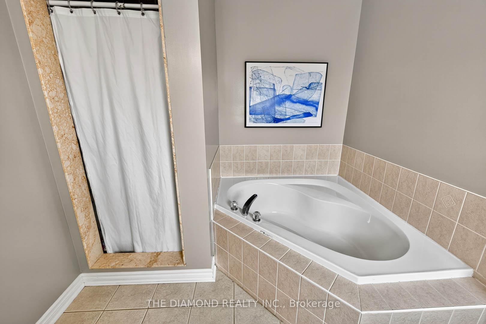 Photo 24 of 63 Adventure Crescent, Vaughan, Vellore Village — HOMEH