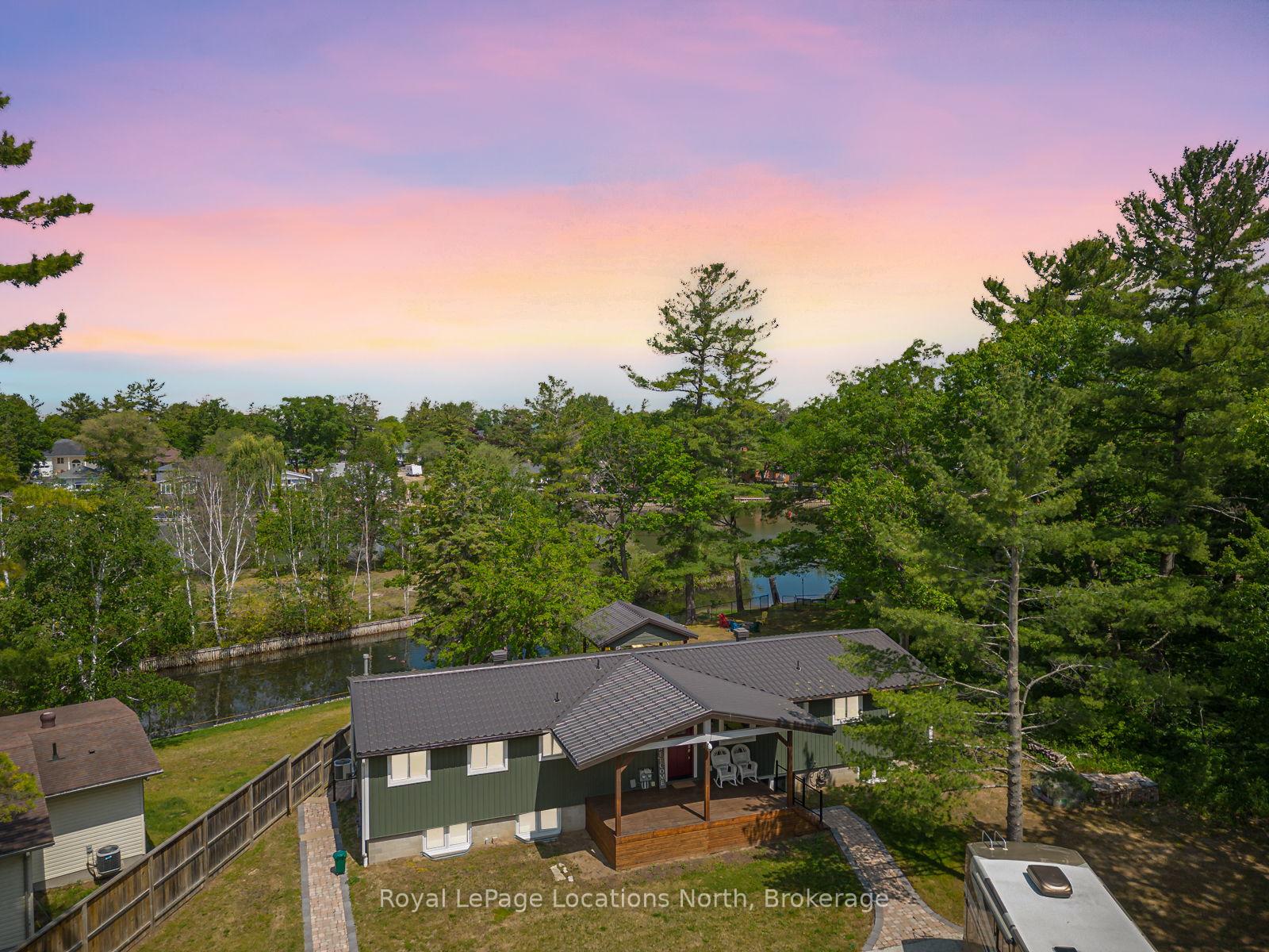 Front of 1628 River Road W