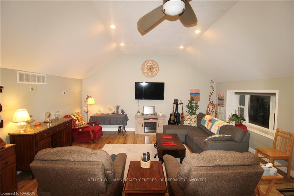 Photo 15 of 401838 Grey County Rd 4, West Grey — HOMEH