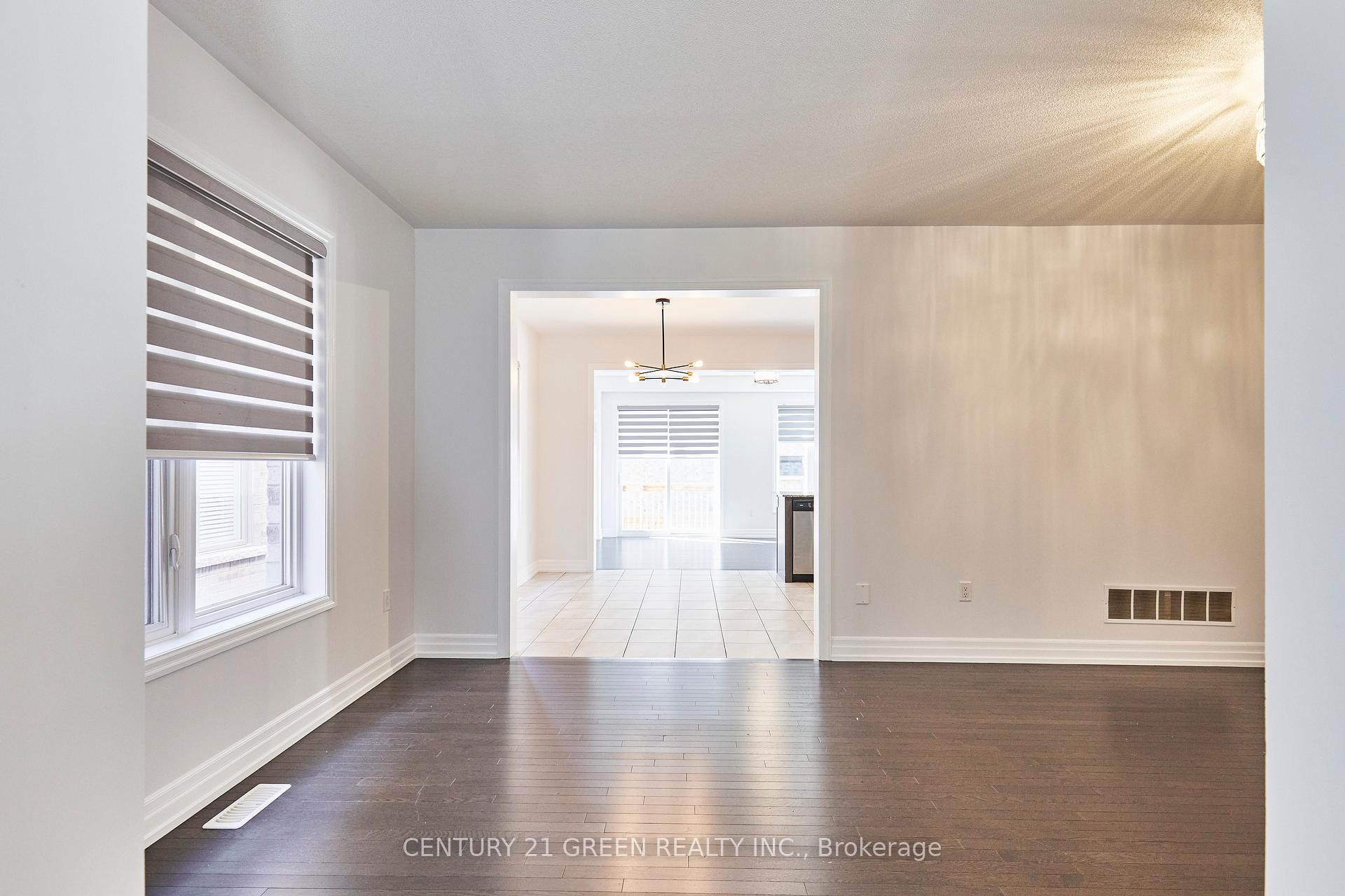 Photo 4 of 4 Gillivary Drive, Whitby, Williamsburg — HOMEH