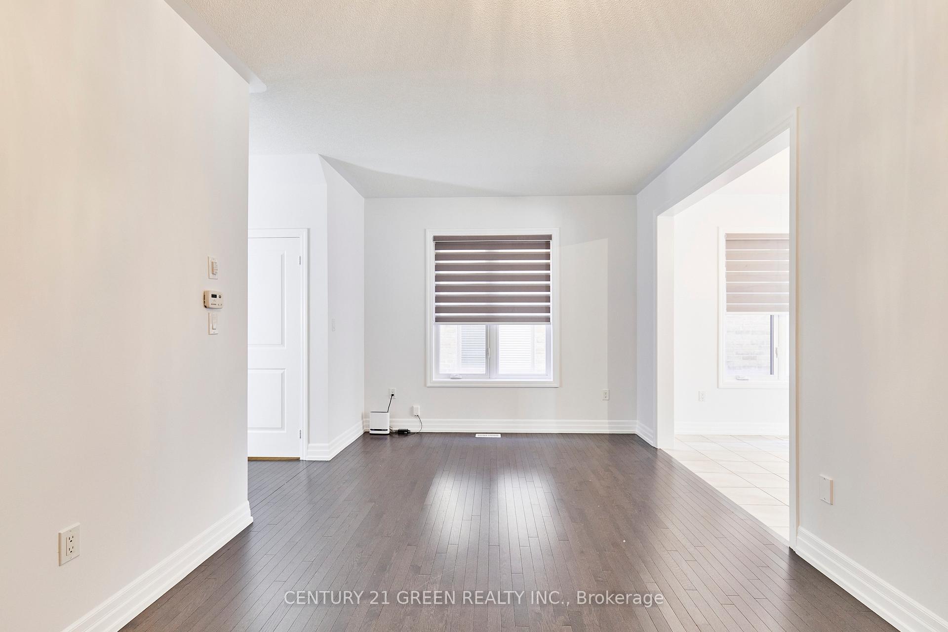 Photo 6 of 4 Gillivary Drive, Whitby, Williamsburg — HOMEH