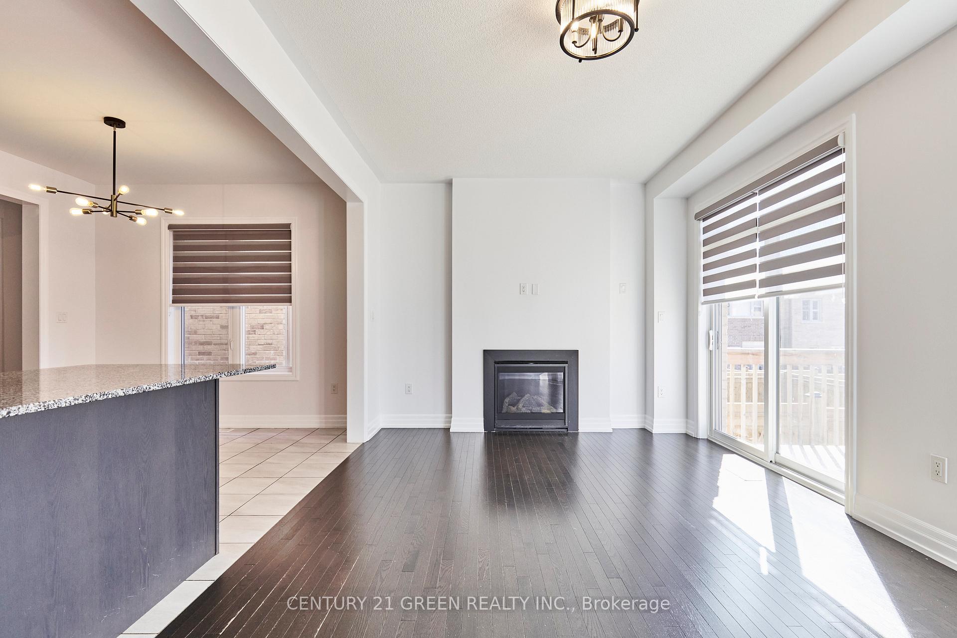 Photo 12 of 4 Gillivary Drive, Whitby, Williamsburg — HOMEH