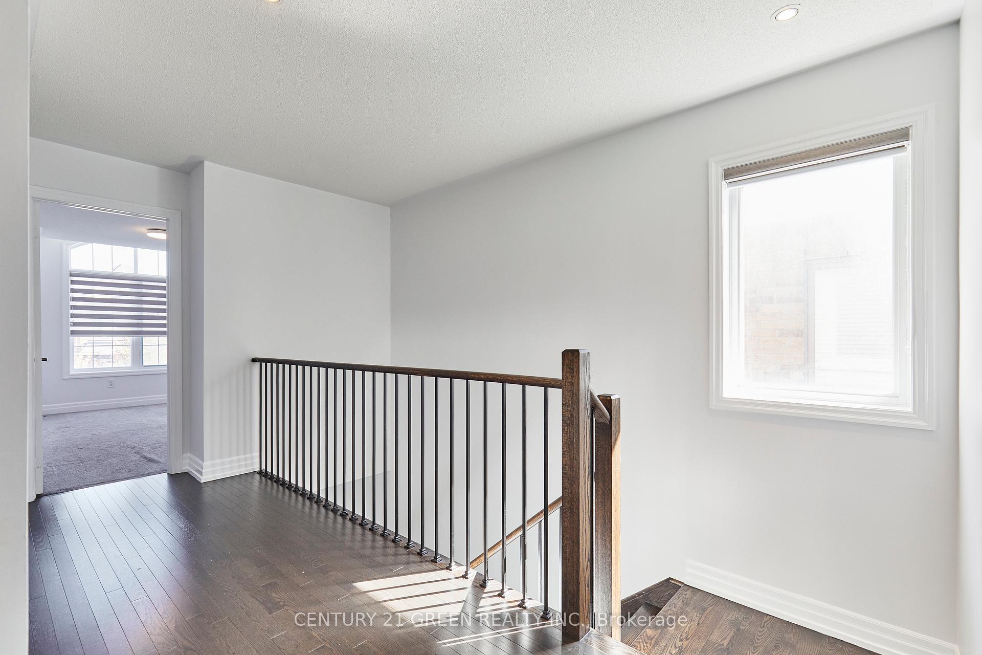 Photo 13 of 4 Gillivary Drive, Whitby, Williamsburg — HOMEH