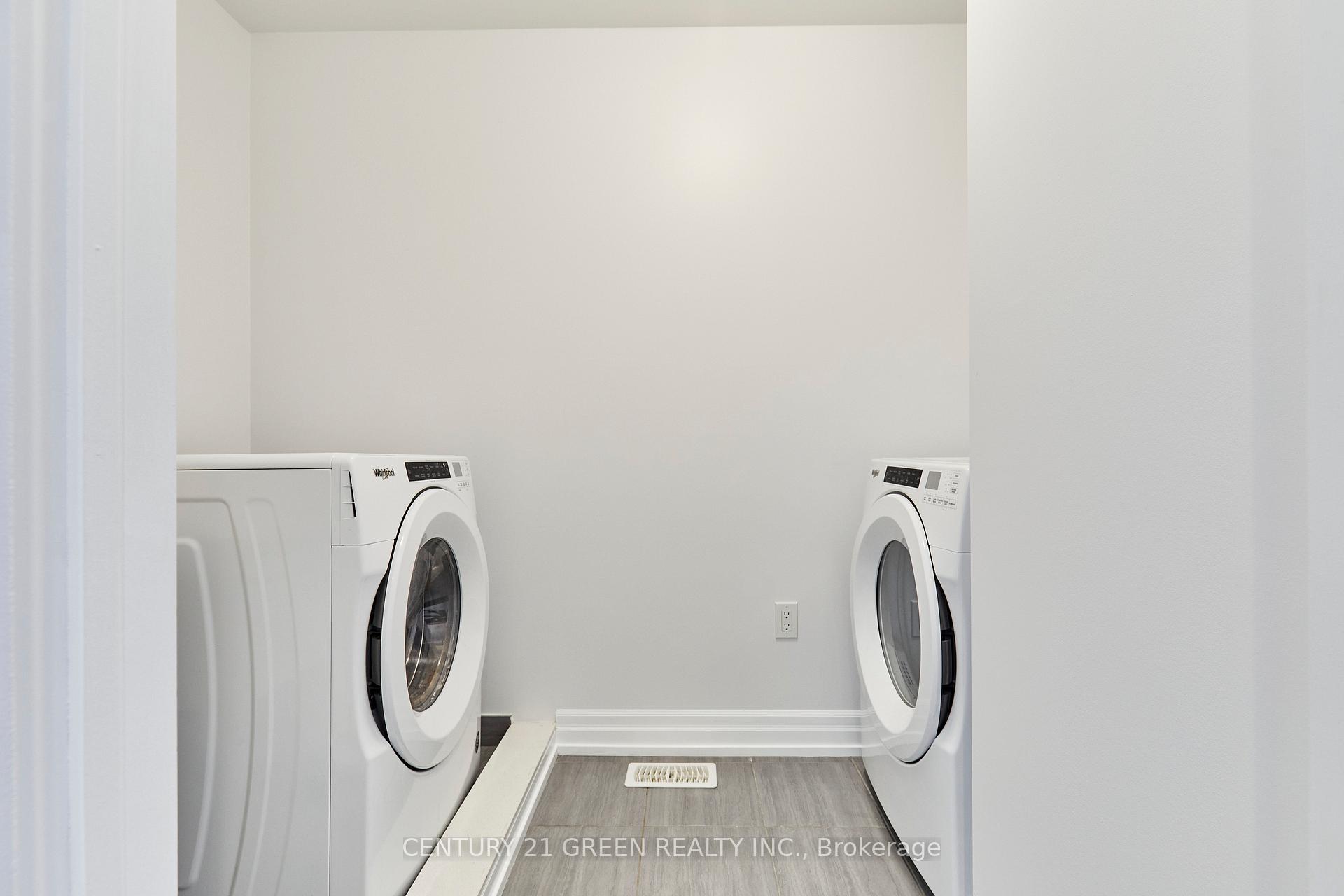 Photo 20 of 4 Gillivary Drive, Whitby, Williamsburg — HOMEH