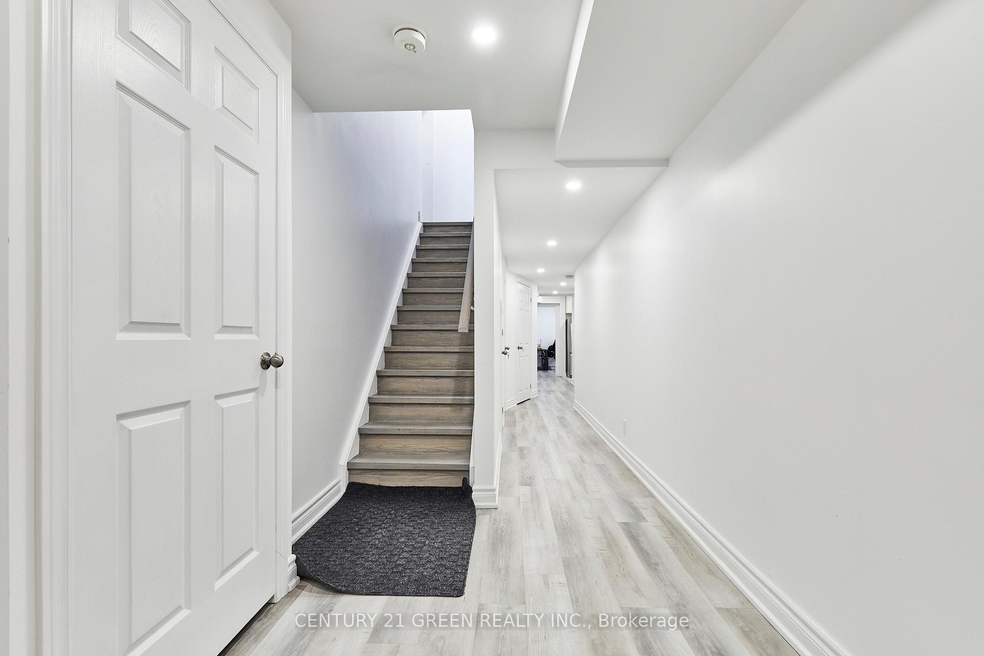 Photo 22 of 4 Gillivary Drive, Whitby, Williamsburg — HOMEH
