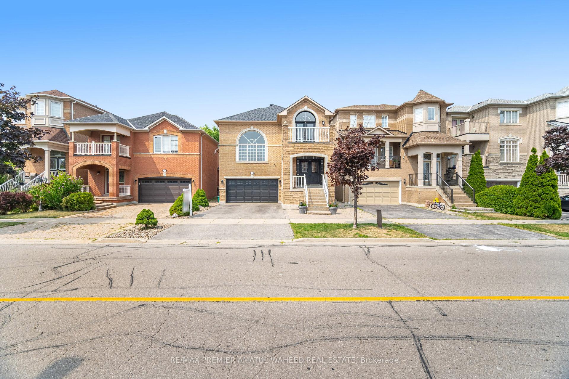 Photo 2 of 106 Tierra Avenue, Vaughan, Vellore Village — HOMEH