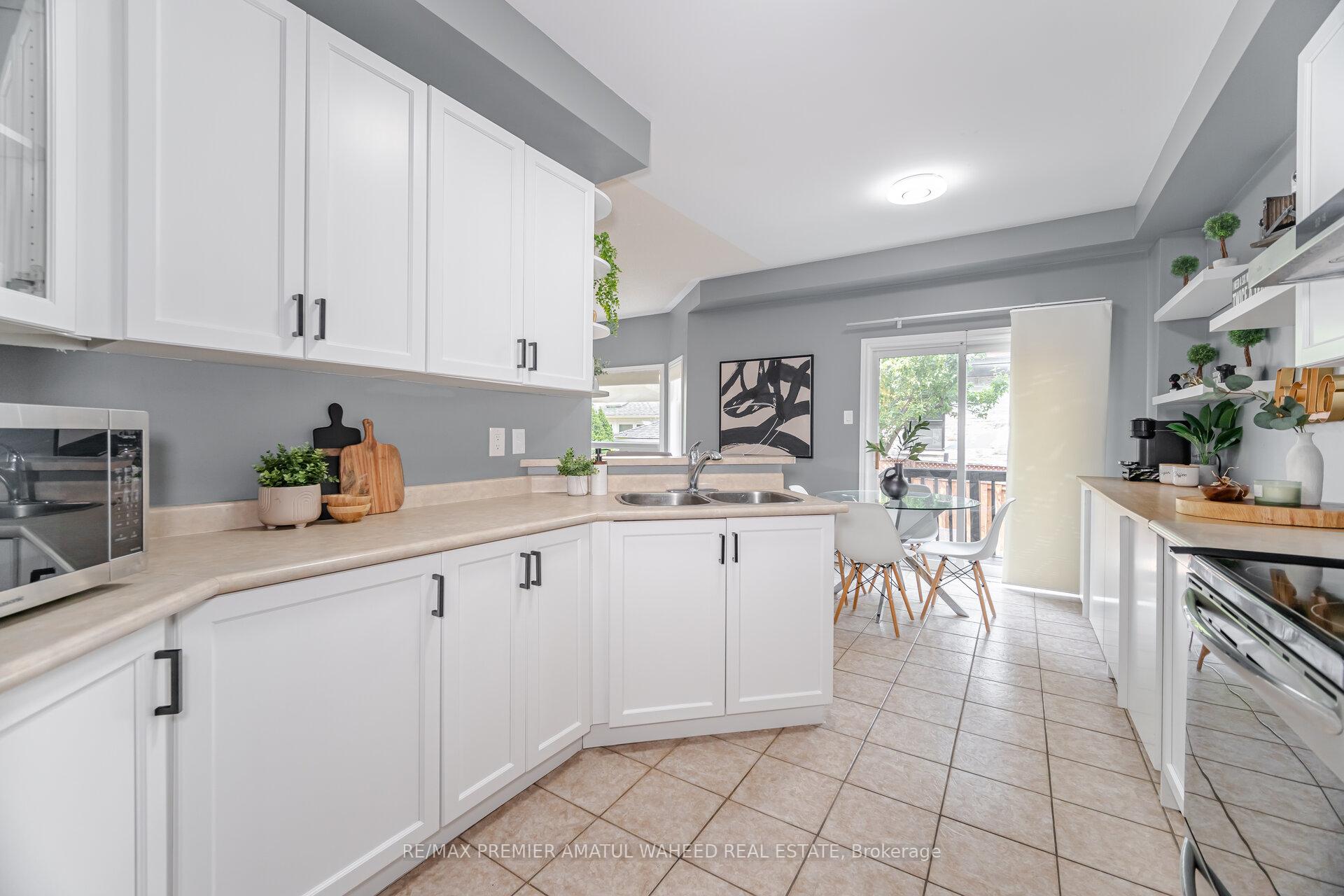 Photo 12 of 106 Tierra Avenue, Vaughan, Vellore Village — HOMEH