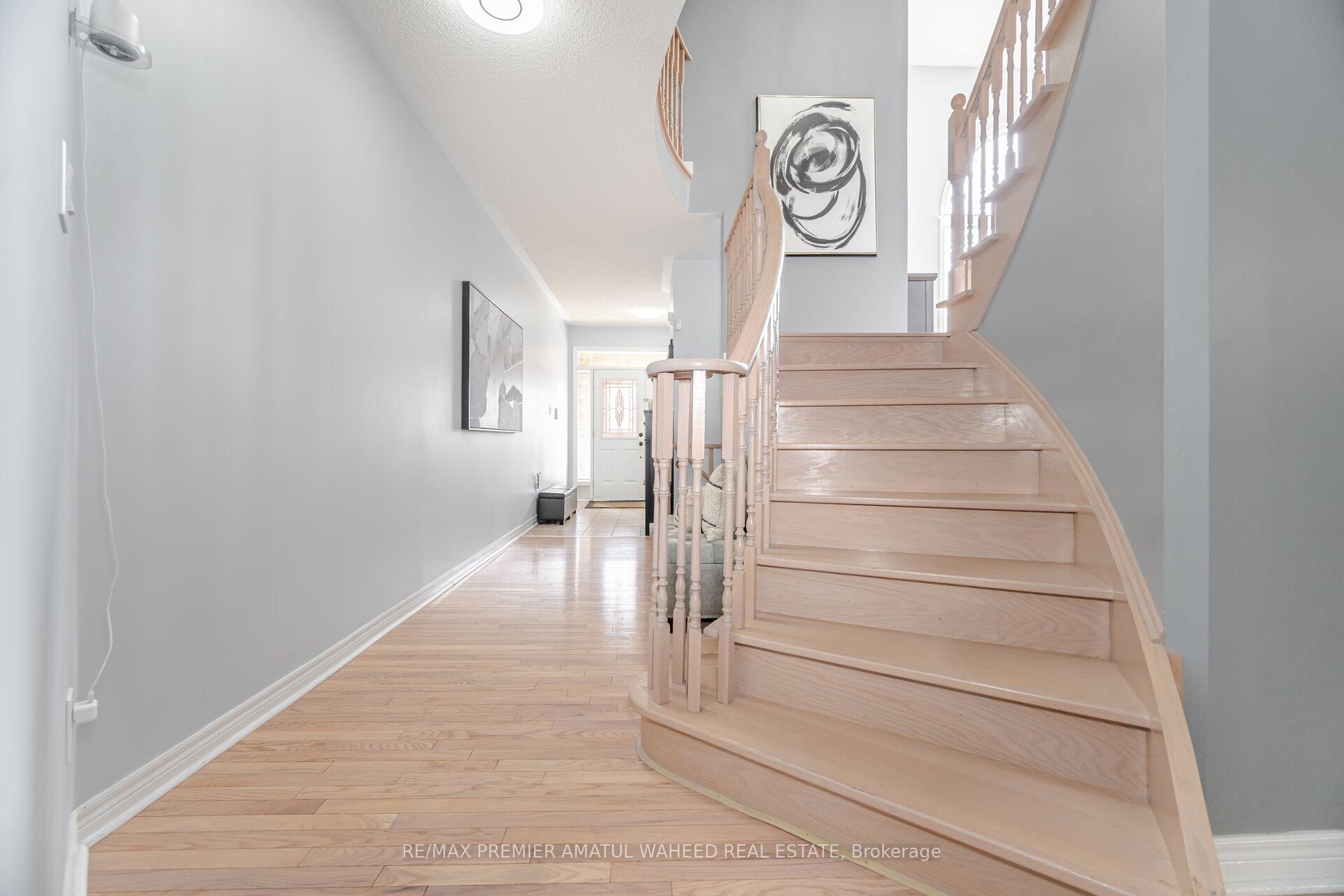Photo 19 of 106 Tierra Avenue, Vaughan, Vellore Village — HOMEH