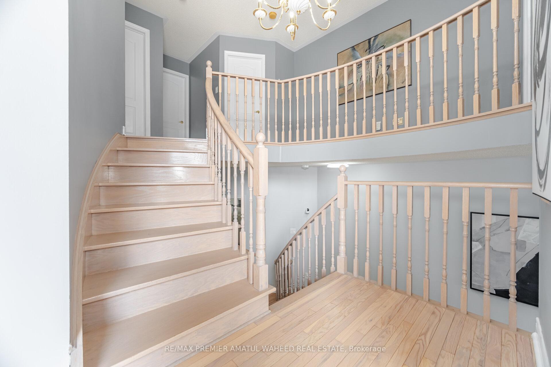 Photo 20 of 106 Tierra Avenue, Vaughan, Vellore Village — HOMEH