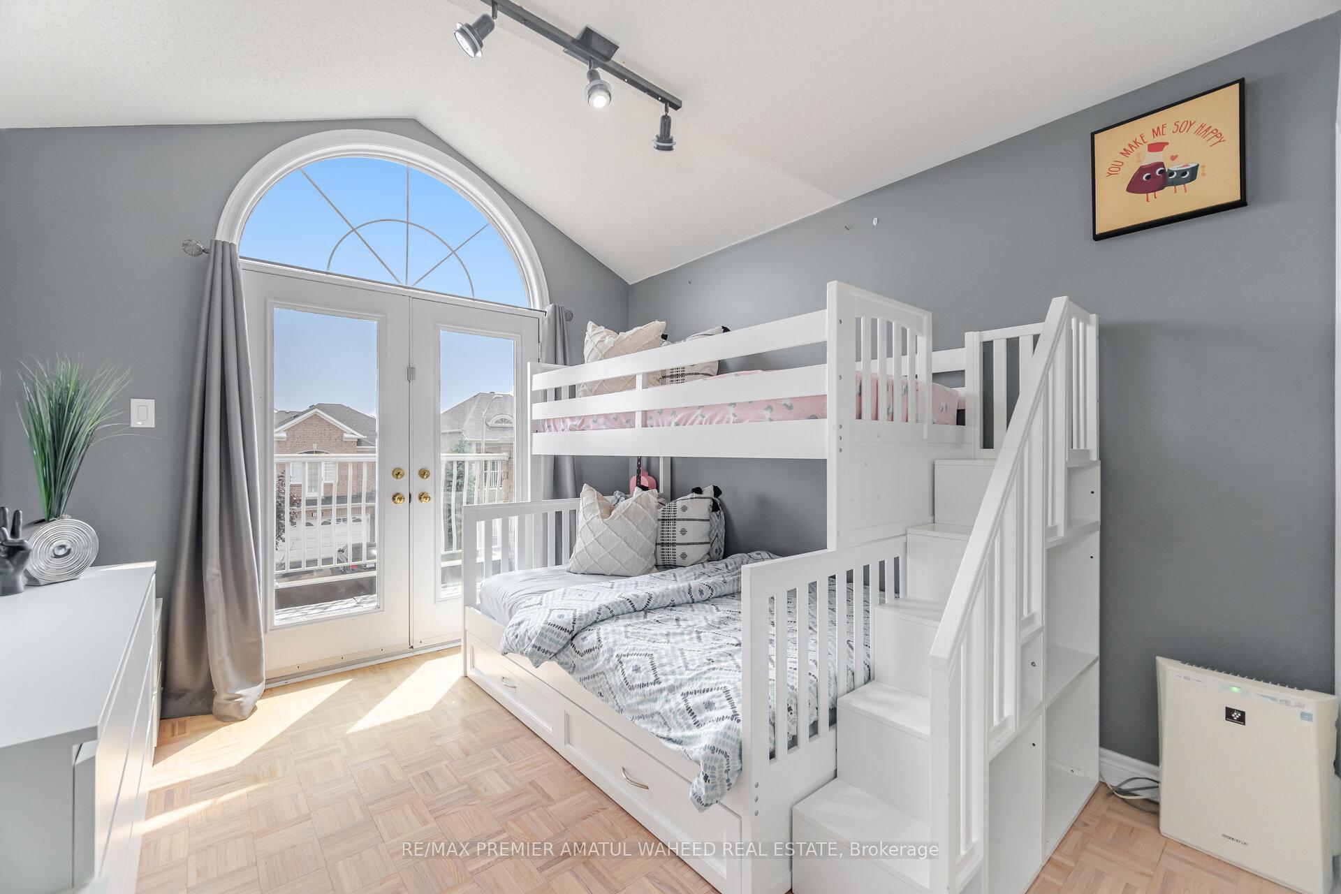 Photo 30 of 106 Tierra Avenue, Vaughan, Vellore Village — HOMEH