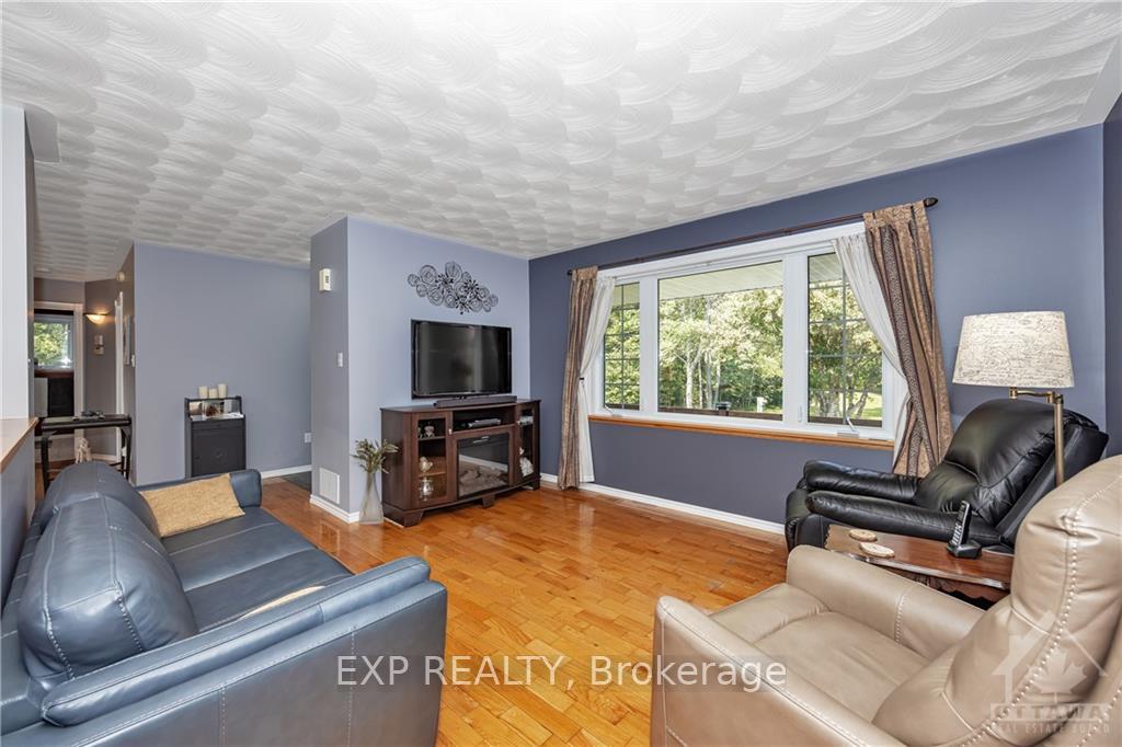 Photo 3 of 34009 Highway 41, Bonnechere Valley, Eganville/Bonnechere Twp — HOMEH