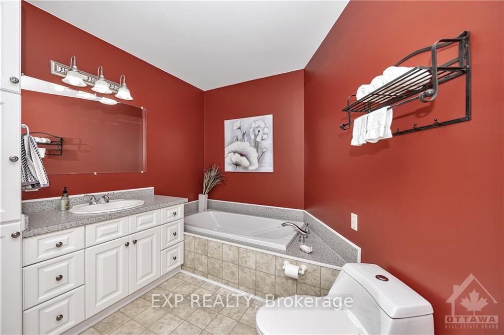 Photo 12 of 34009 Highway 41, Bonnechere Valley, Eganville/Bonnechere Twp — HOMEH