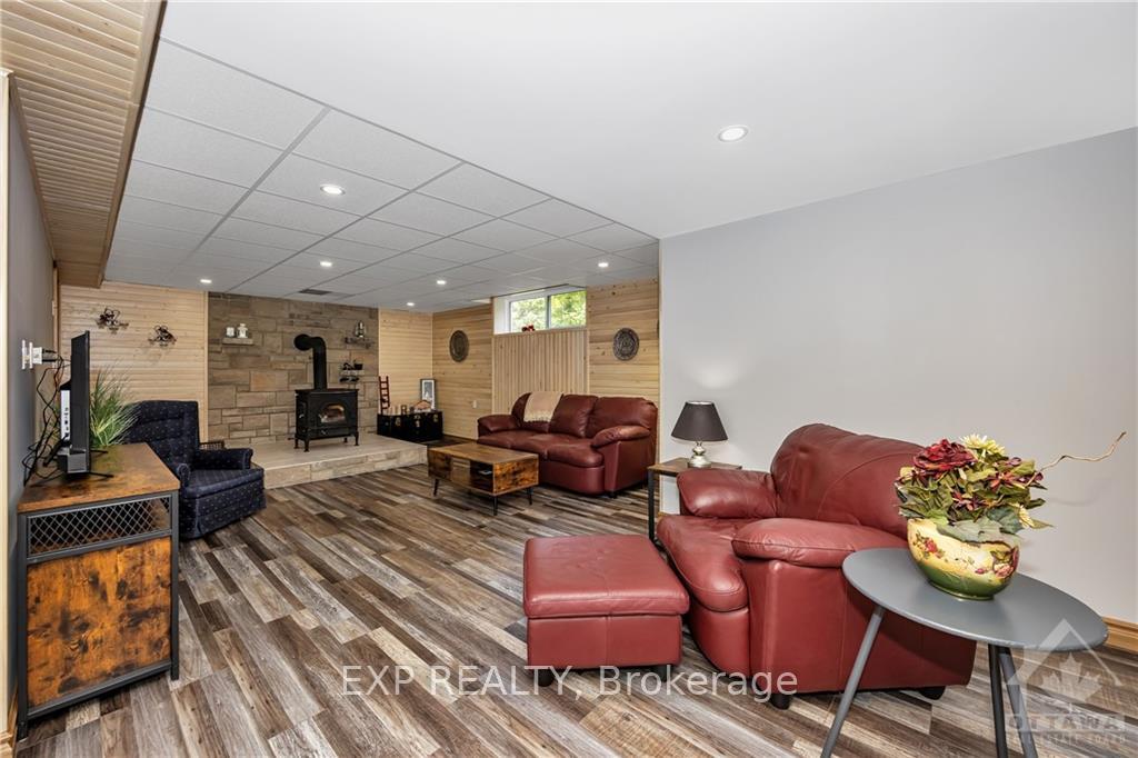 Photo 18 of 34009 Highway 41, Bonnechere Valley, Eganville/Bonnechere Twp — HOMEH