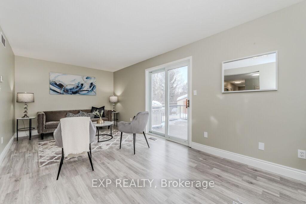 Photo 5 of 66 Karen Walk, Waterloo — HOMEH