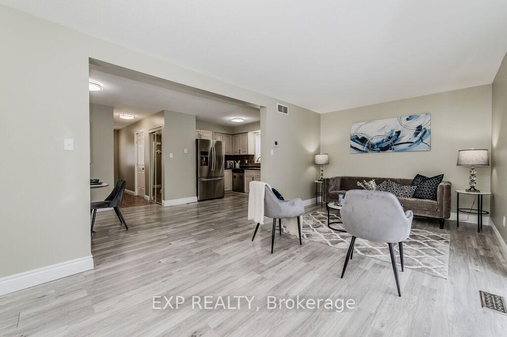 Photo 7 of 66 Karen Walk, Waterloo — HOMEH