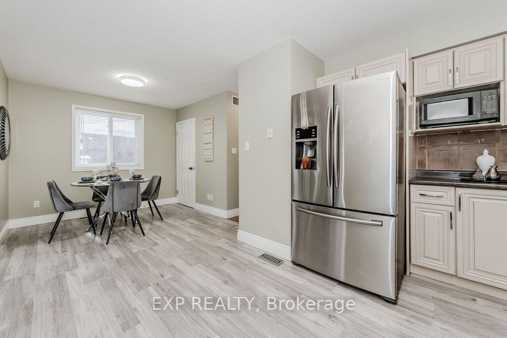 Photo 12 of 66 Karen Walk, Waterloo — HOMEH
