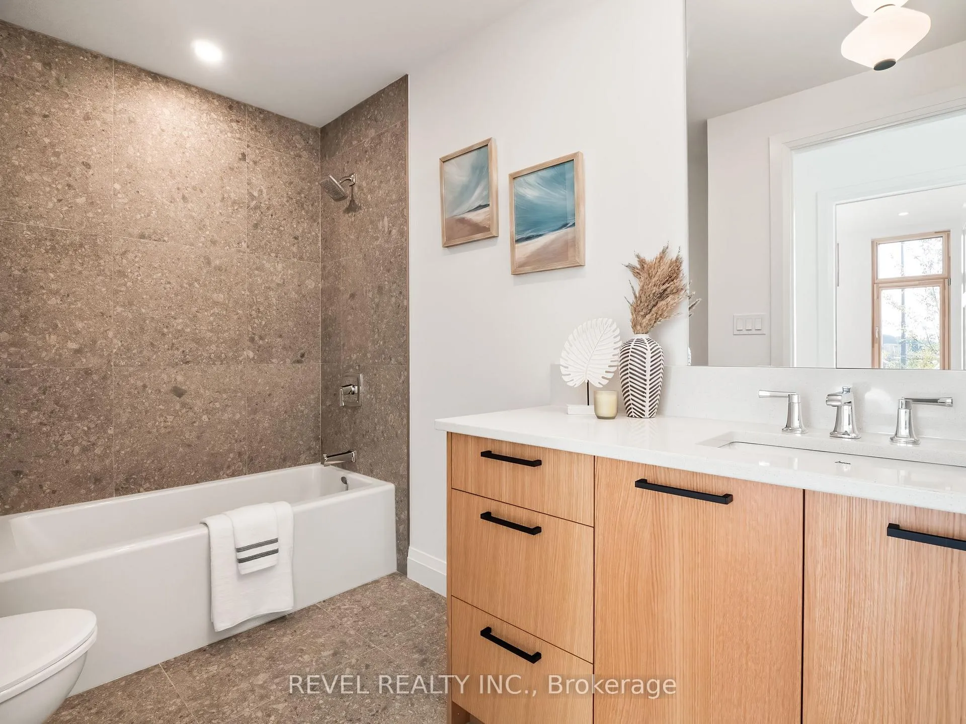 Photo 12 of 92 Elgin Street, Zorra, Embro — HOMEH