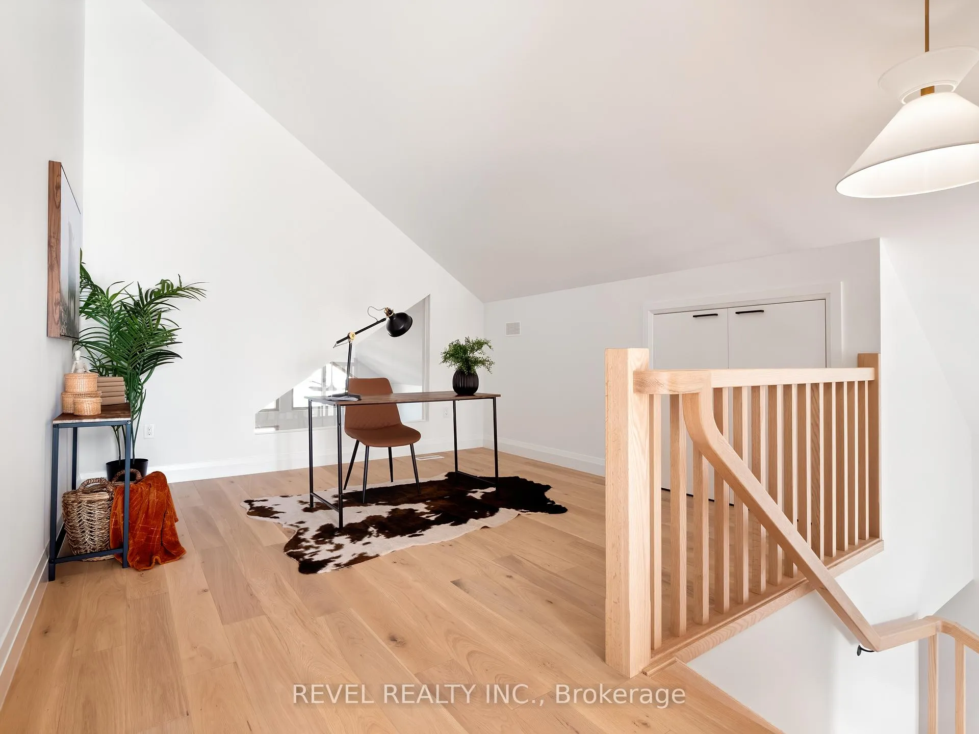 Photo 13 of 92 Elgin Street, Zorra, Embro — HOMEH
