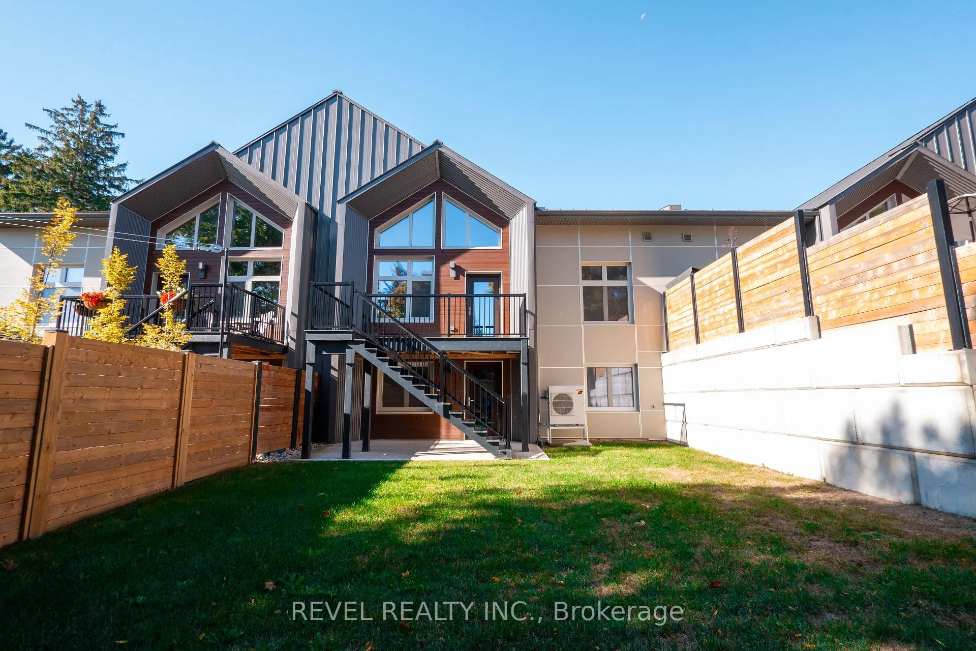 Photo 19 of 92 Elgin Street, Zorra, Embro — HOMEH